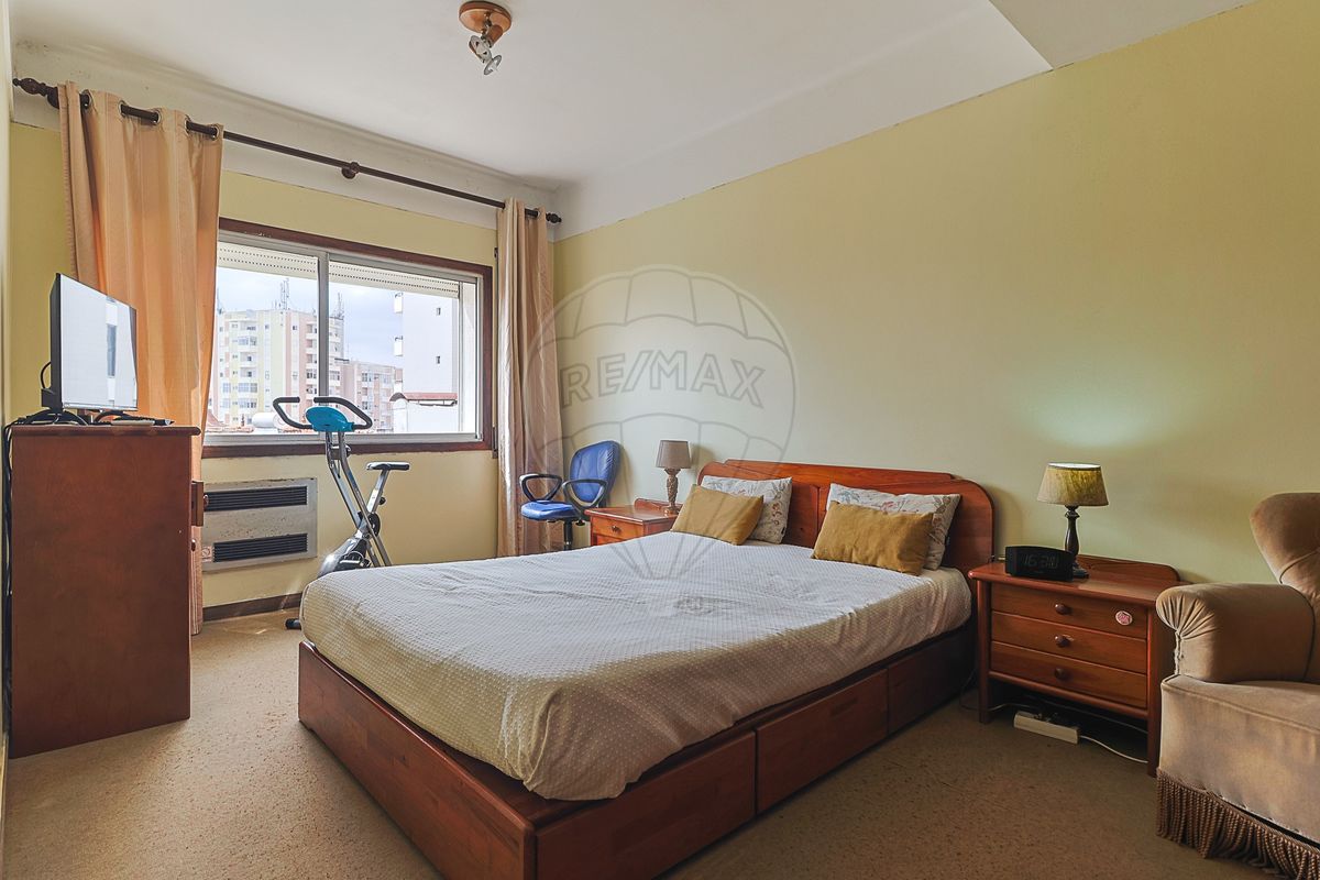 listing 123971069-100 picture-0