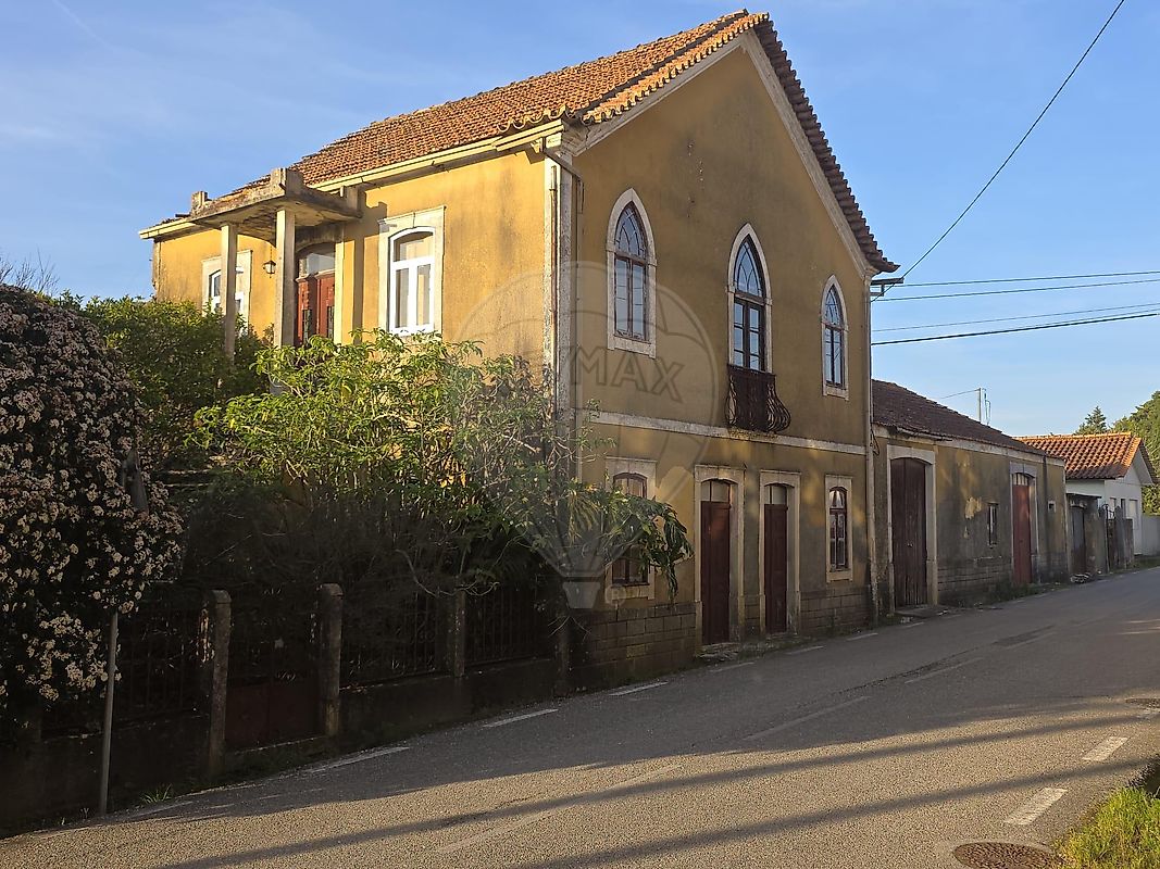 Moradia T3 à venda em Anadia