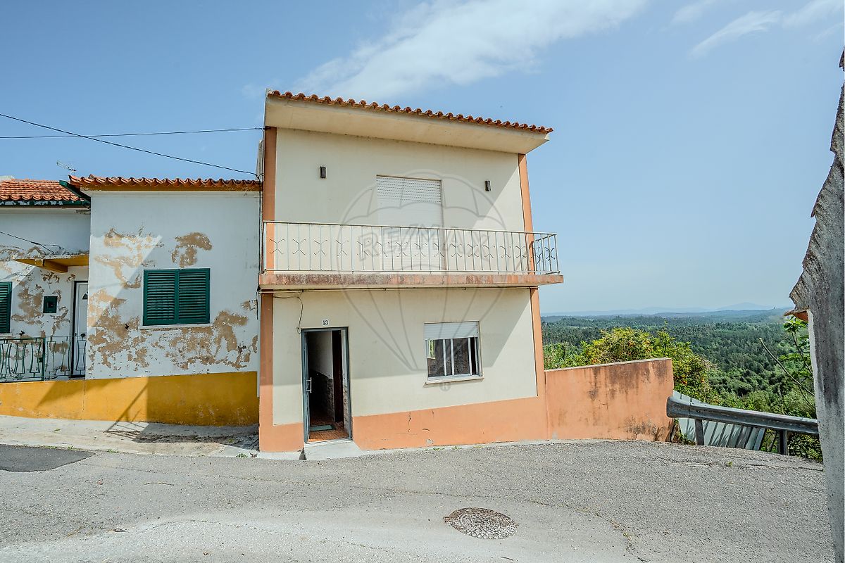 Moradia T2 à venda em Soure