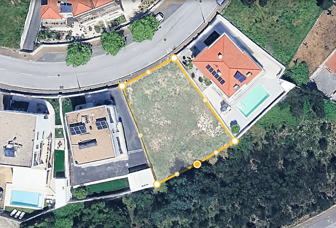 Terreno à venda em Coimbra