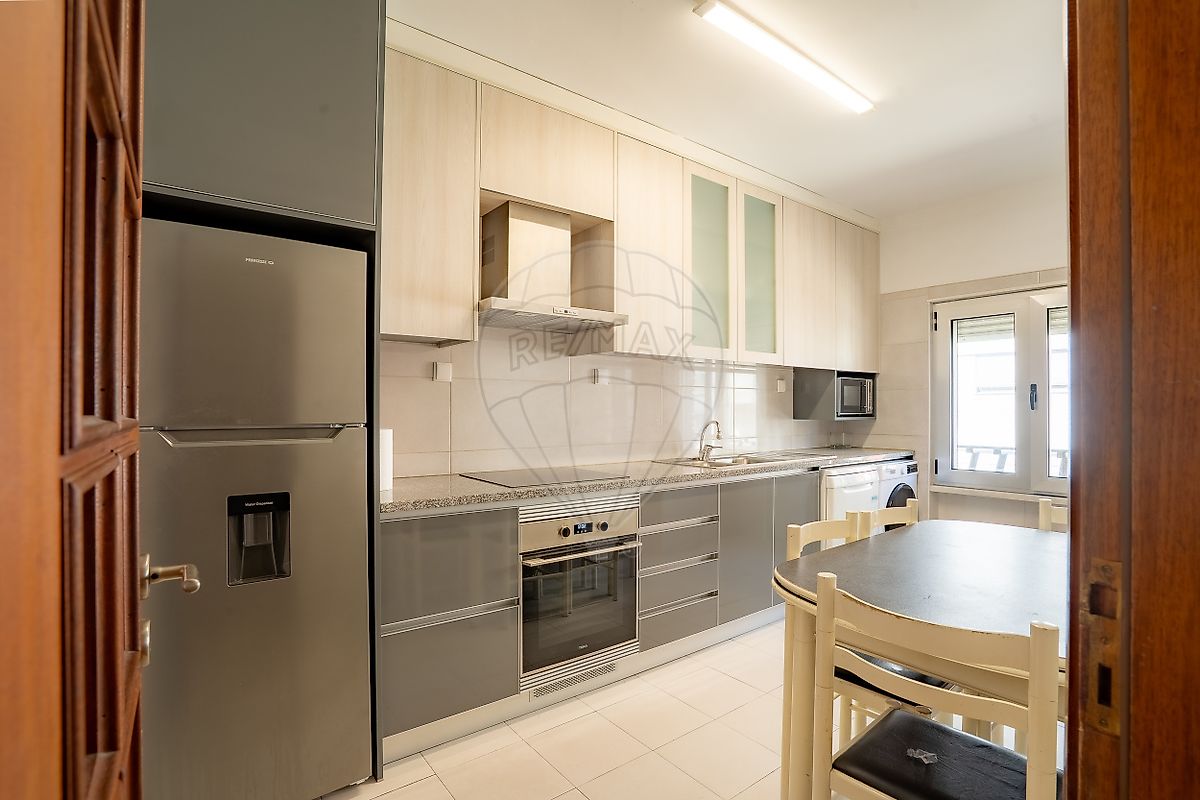 Apartamento T2 à venda em Coimbra (Sé Nova, Santa Cruz, Almedina e São Bartolomeu), Coimbra — foto 2