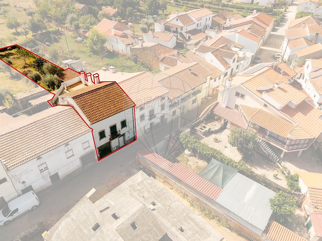 Moradia T3 - Pinheiro de Coja e Meda de Mouros, Tábua, Coimbra
