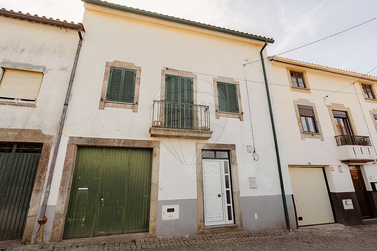 Apartamento T3 à venda em Tábua