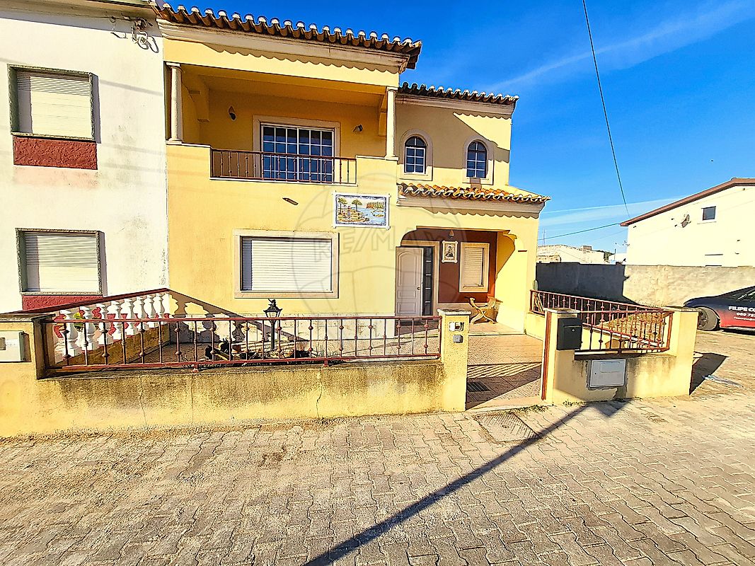 Moradia T3 à venda em Peniche