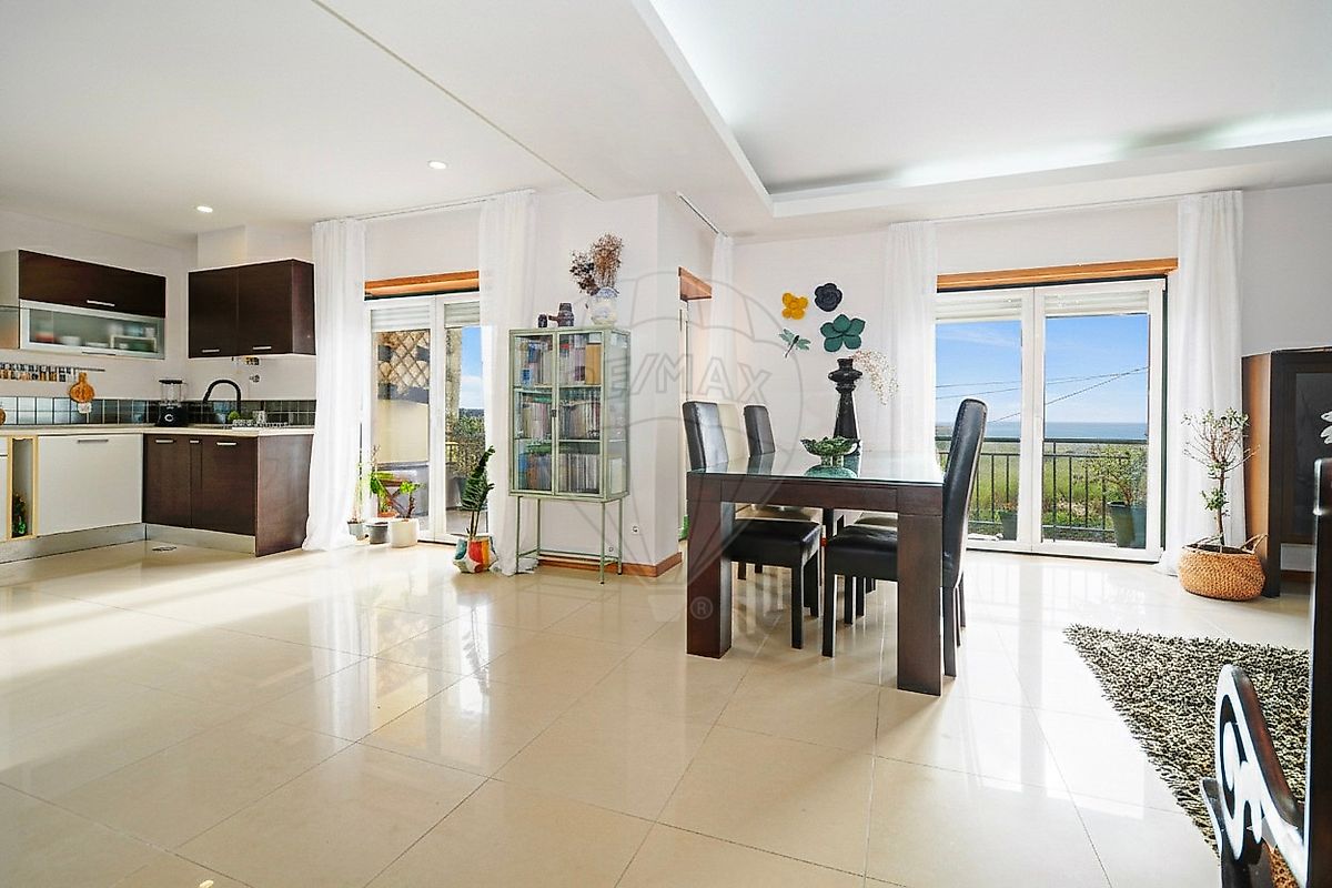 Apartamento T2 à venda em Peniche