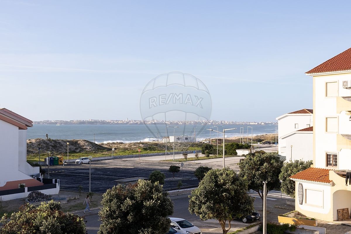 Apartamento T2 à venda em Peniche