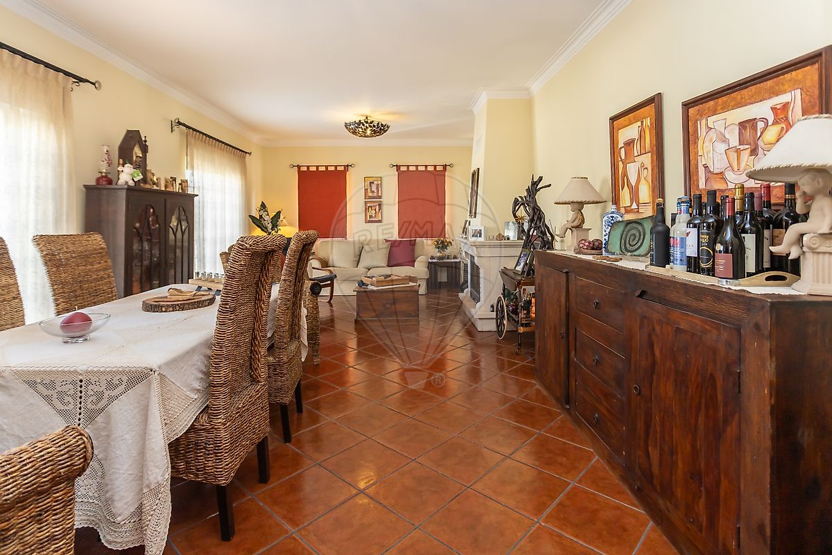 listing 123991210-47 picture-0