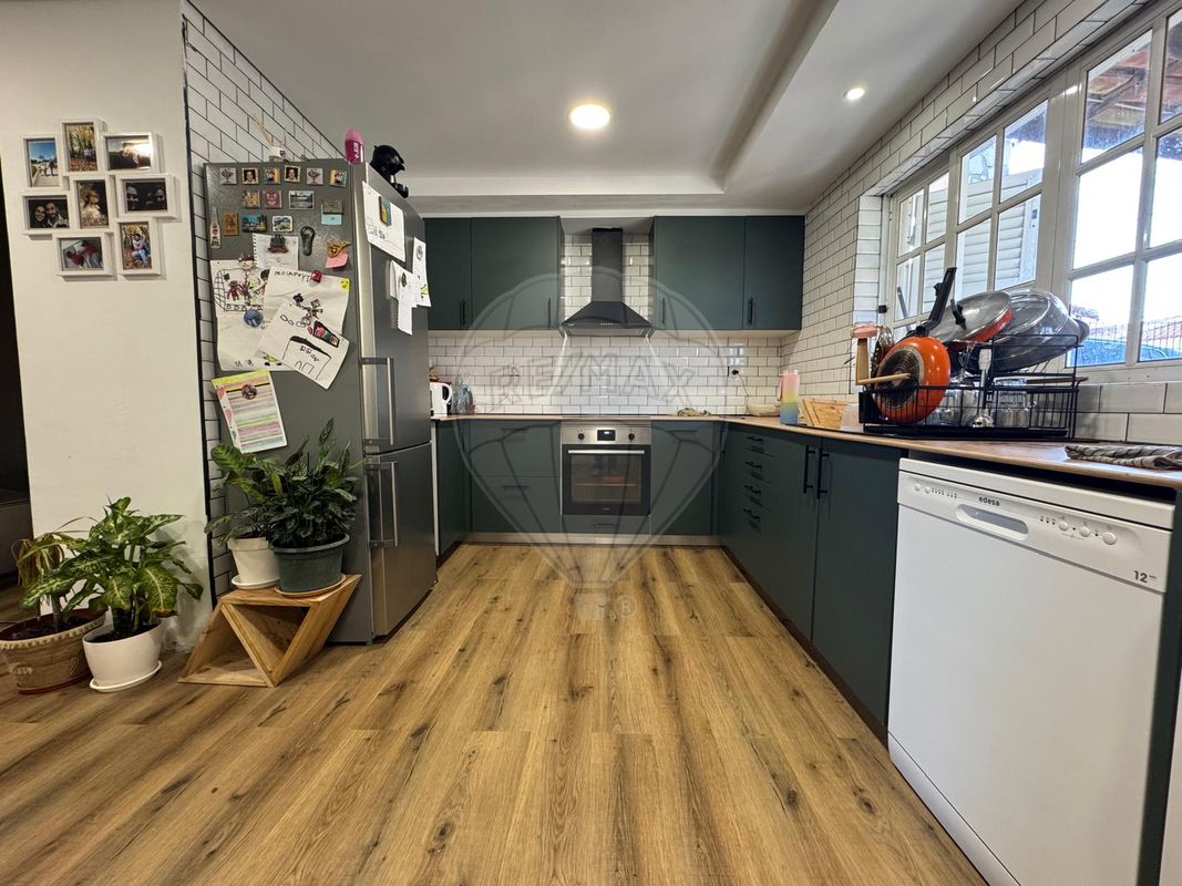 listing 123991212-12 picture-0