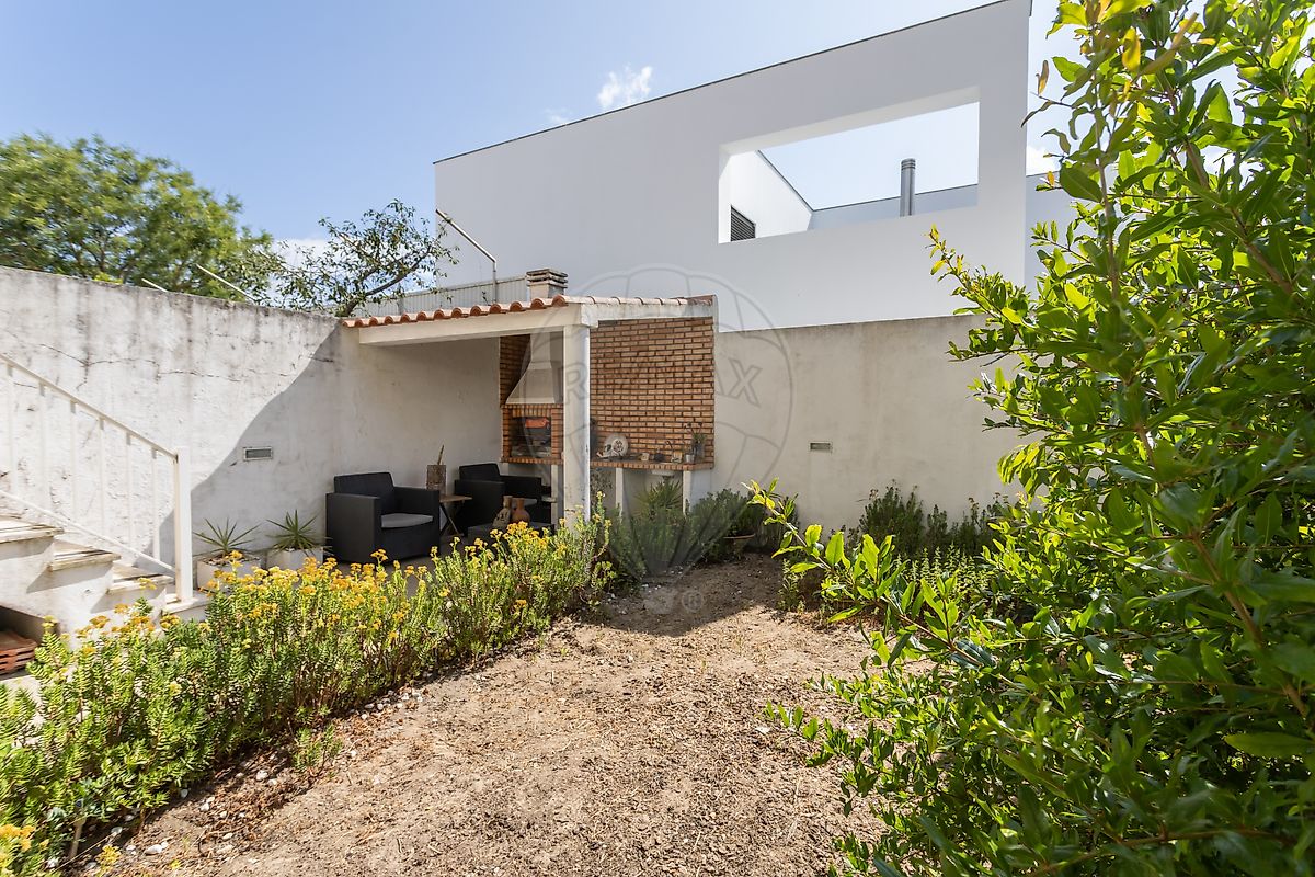 listing 123991107-58 picture-0