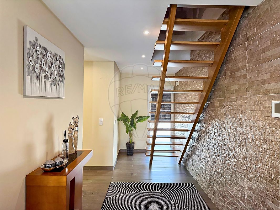 listing 123991240-2 picture-0