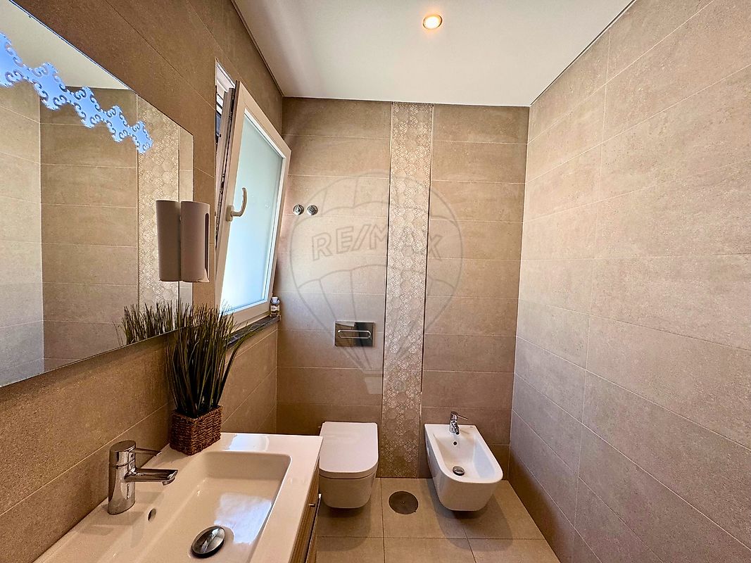 listing 123991240-2 picture-0