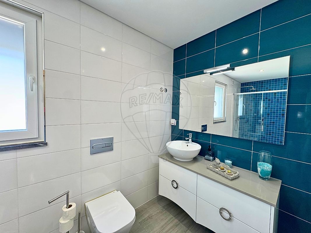 listing 123991240-2 picture-0