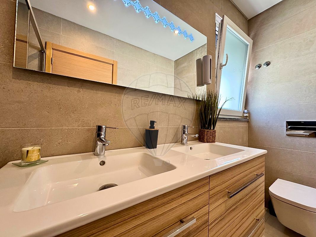 listing 123991240-2 picture-0