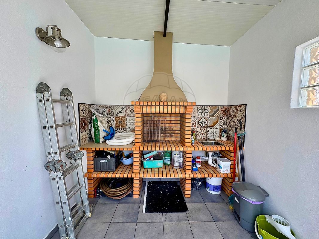 listing 123991240-2 picture-0