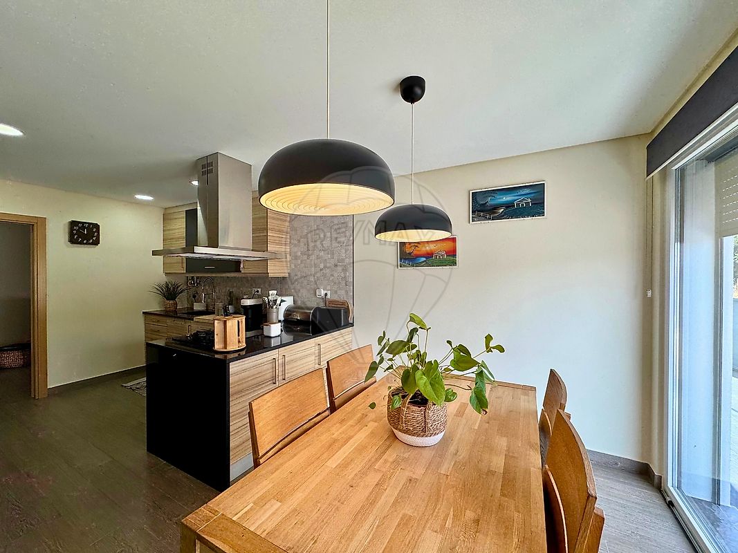 listing 123991240-2 picture-0