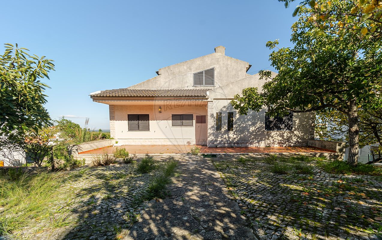 Moradia T2 à venda em Sesimbra