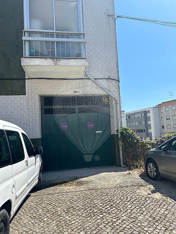 Garagem T0 - São Sebastião, Setúbal, Setúbal