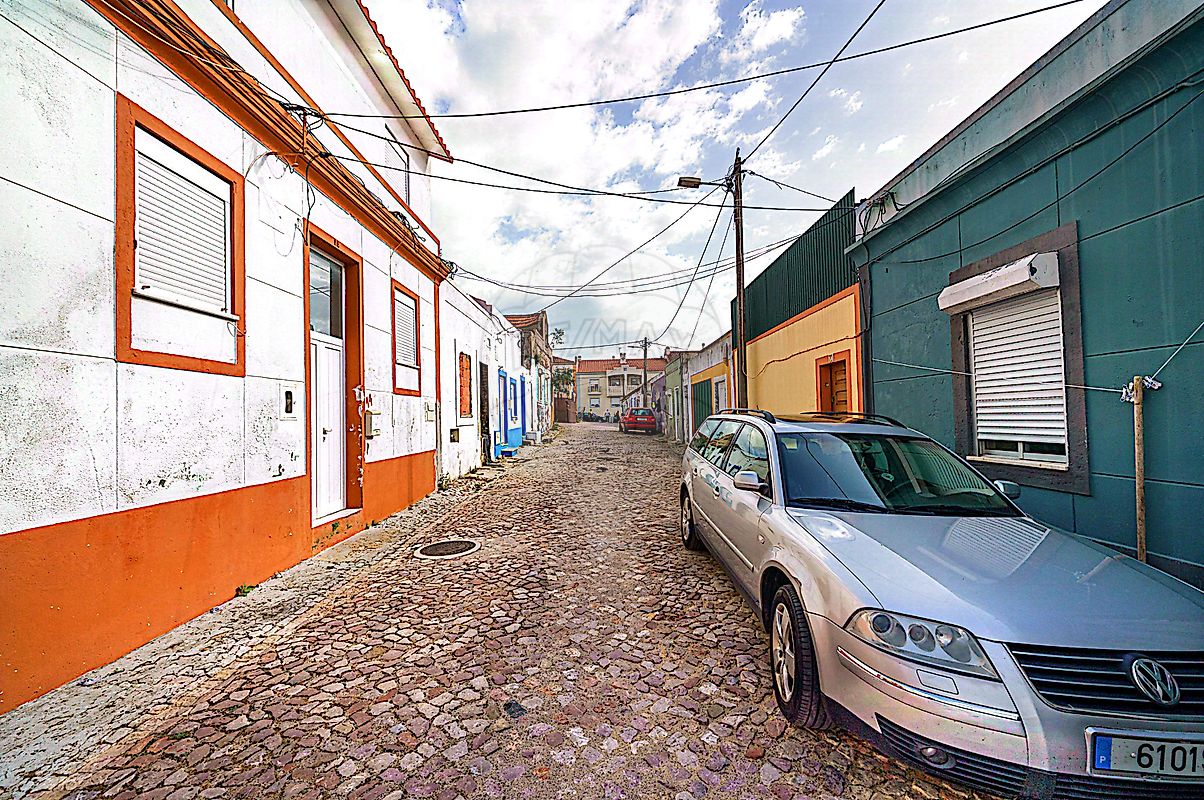 Moradia T0 em São Sebastião, €130.000