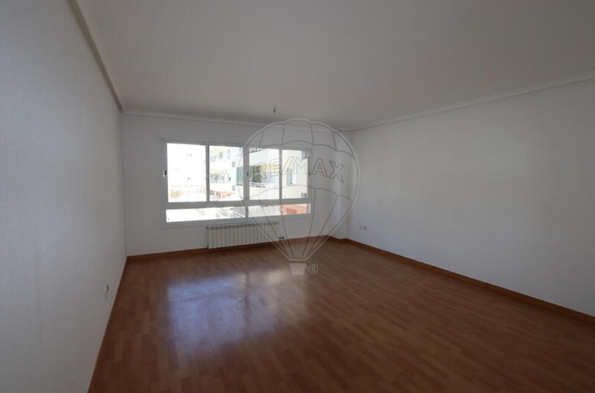 Apartamento T3 à venda em Moita