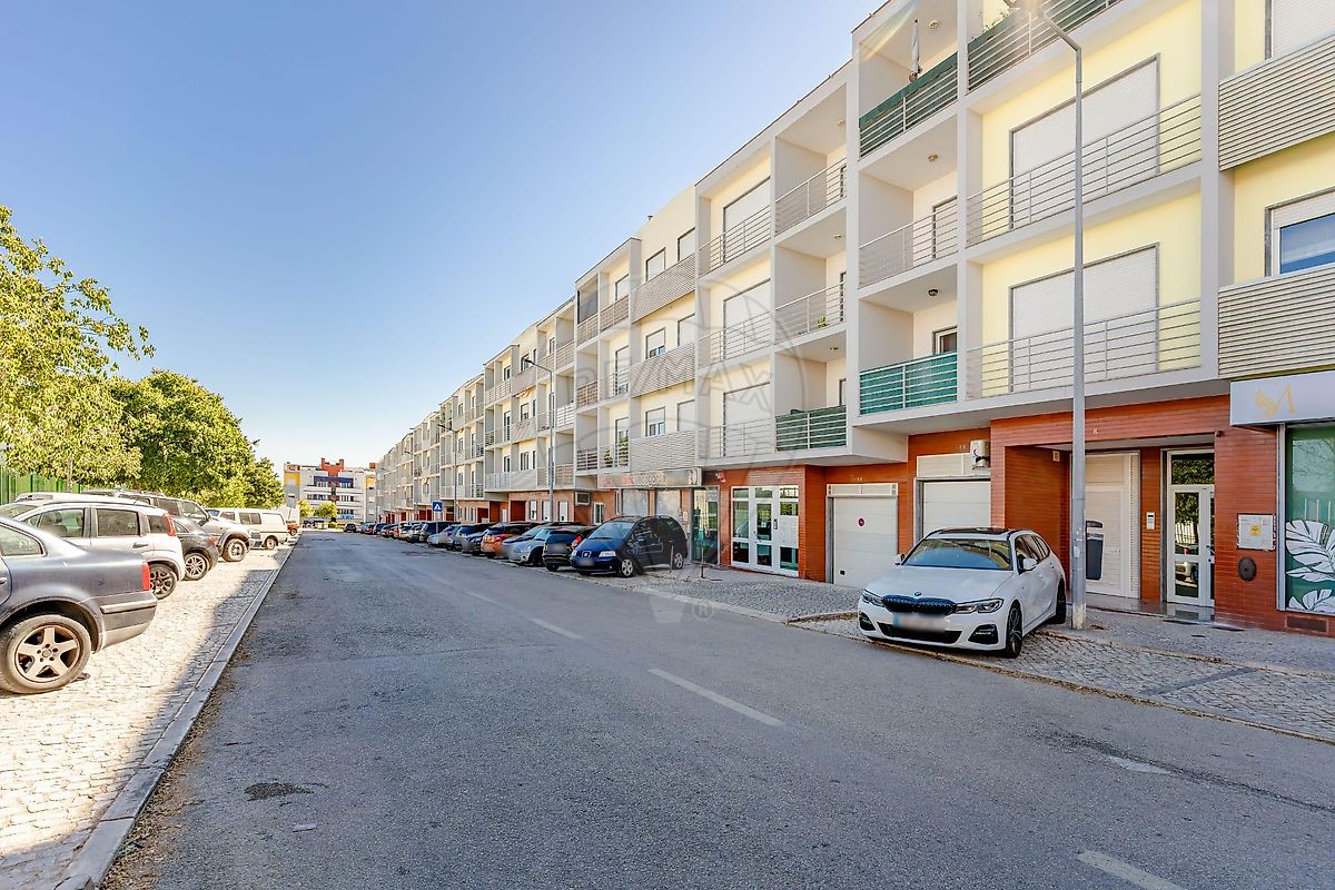Apartamento T2 à venda em Charneca de Caparica e Sobreda, Almada — foto 2