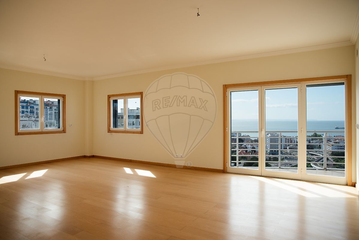Apartamento T3 para arrendar em Oeiras