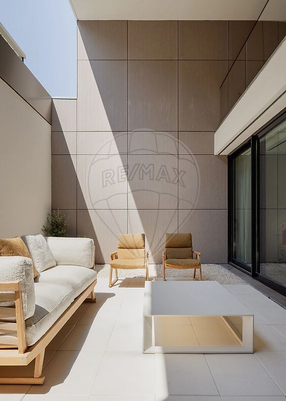 Apartamento T4 à venda em Porto