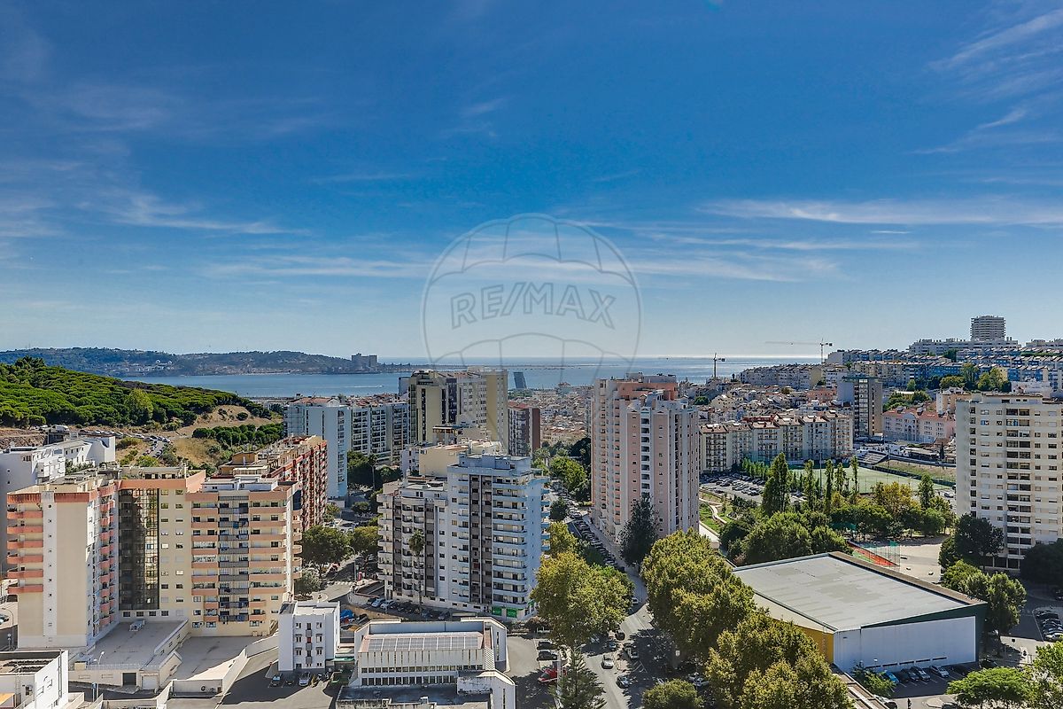 Apartamento T3 para arrendar em Oeiras