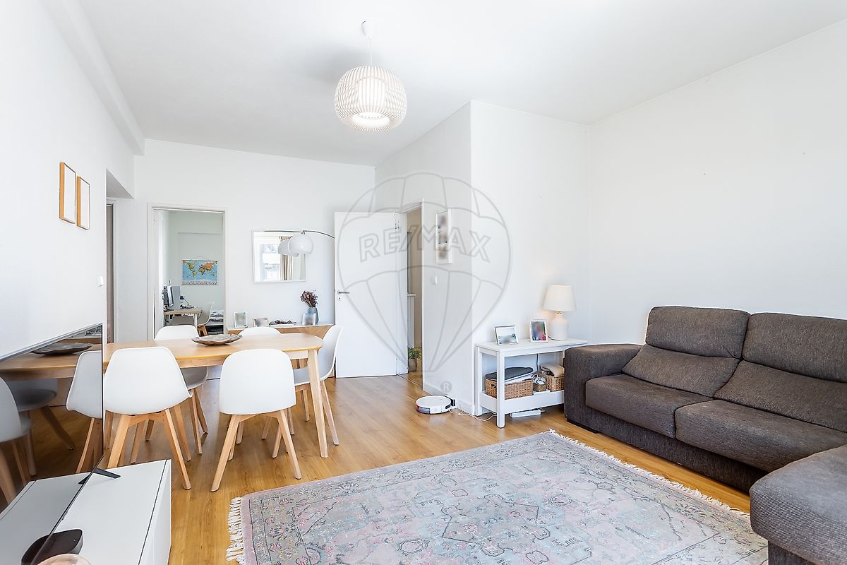 Apartamento T3 à venda em Amadora