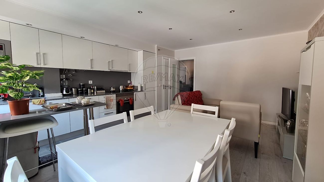 Apartamento T2 à venda em Oeiras