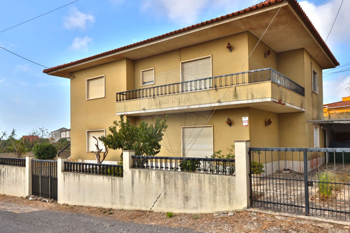 Moradia T5 para venda