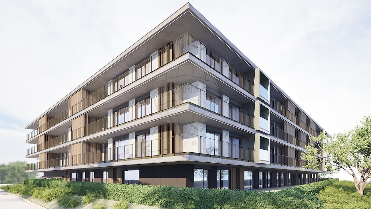 Apartamento T4 à venda em Amadora