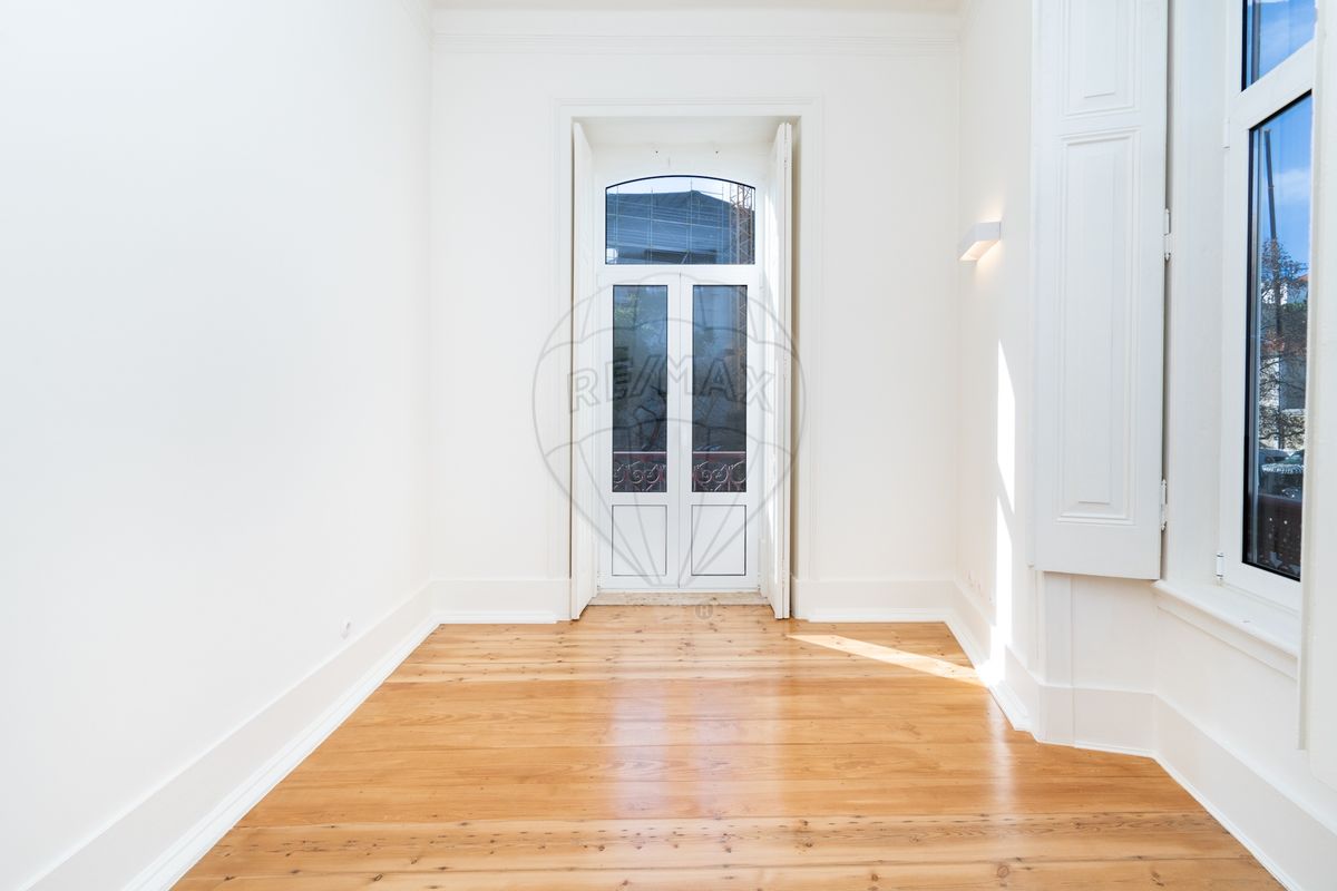 listing 124071231-150 picture-0