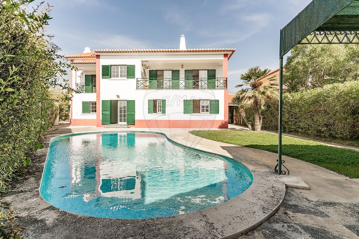 Moradia T4 para venda