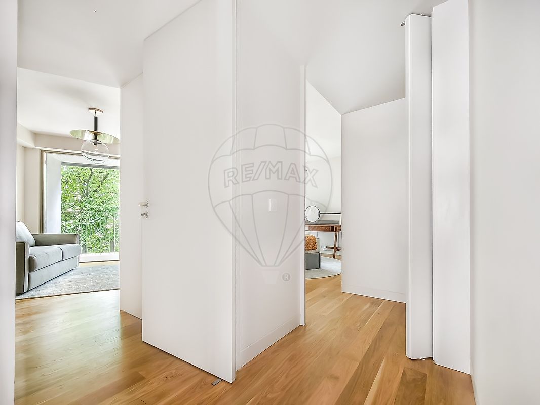 Apartamento T3 em Santo António 22