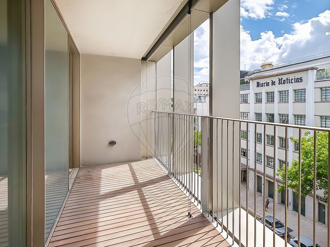 Apartamento T3 em Santo António 37