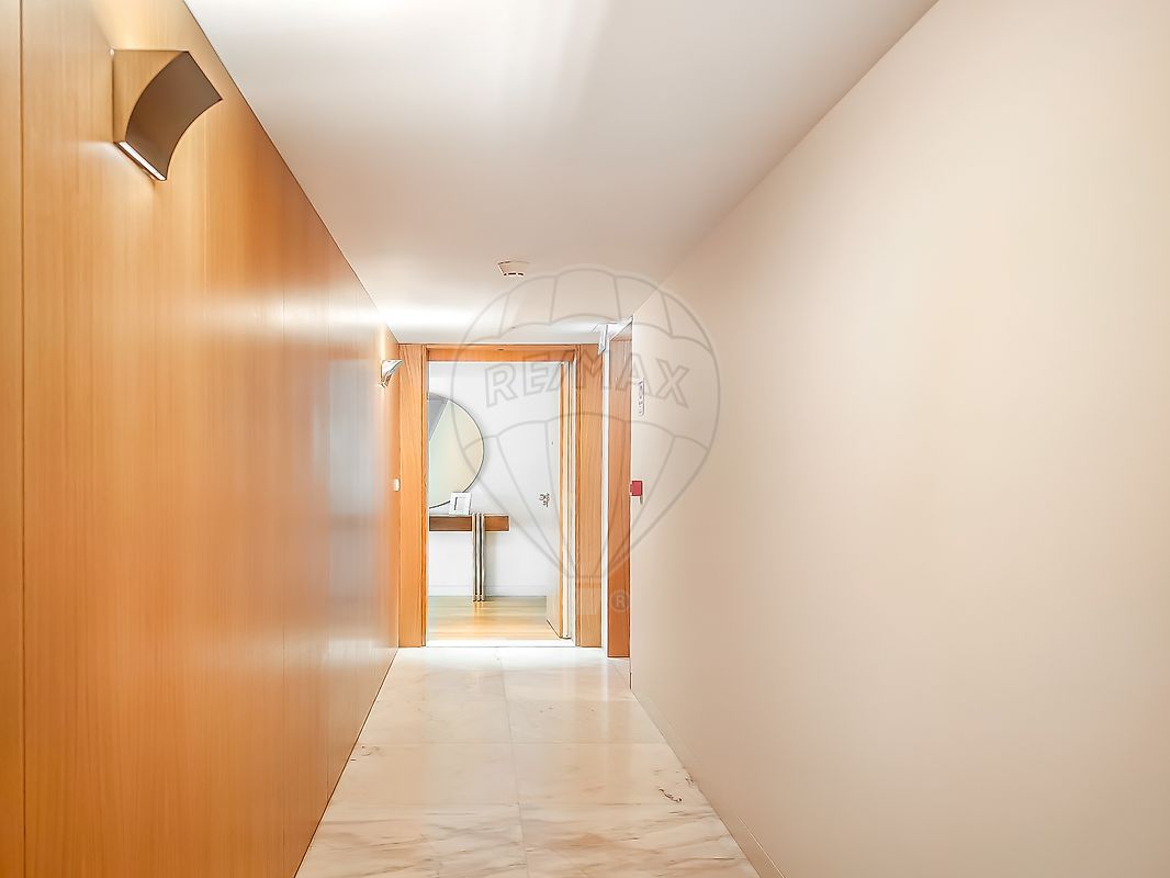 Apartamento T3 em Santo António 16