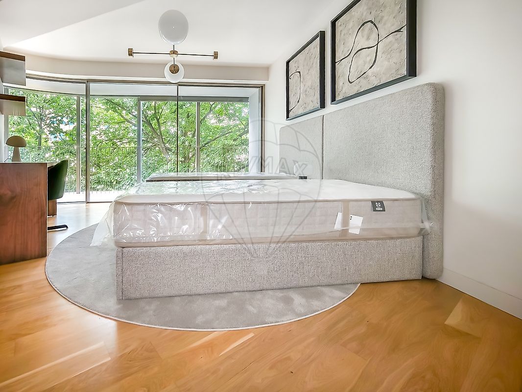 Apartamento T3 em Santo António 18