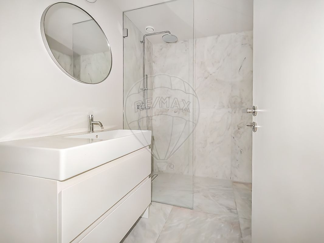Apartamento T3 em Santo António 28