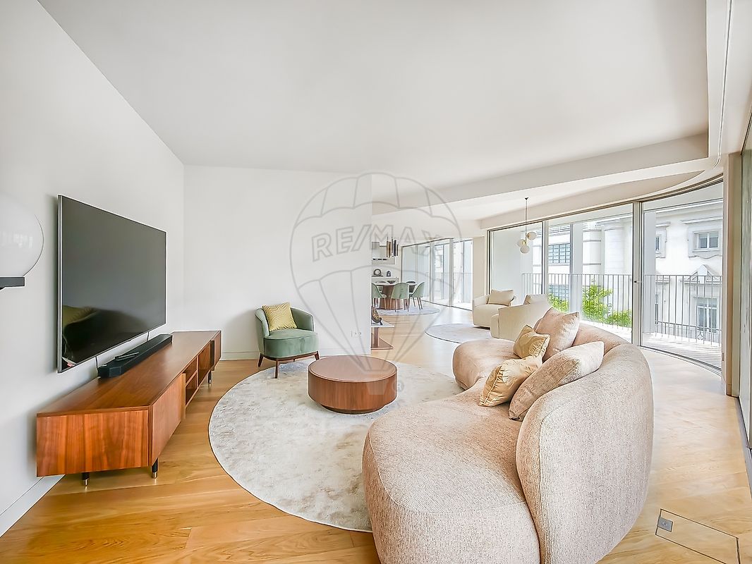 Apartamento T3 em Santo António 6