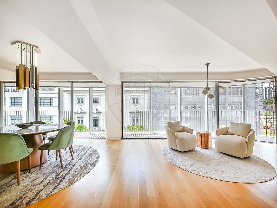 Apartamento T3 em Santo António 1
