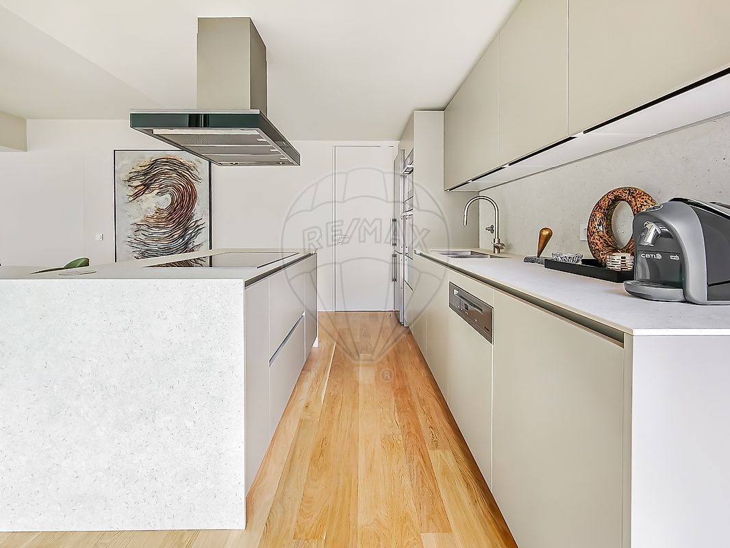 Apartamento T3 em Santo António 10