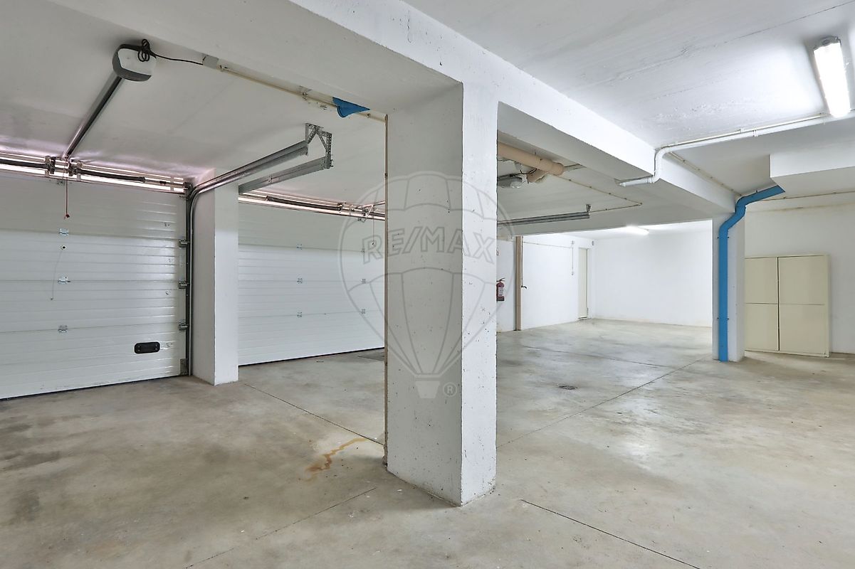 Apartamento T4 em Sintra (Santa Maria e São Miguel, São Martinho e São Pedro de Penaferrim) 38