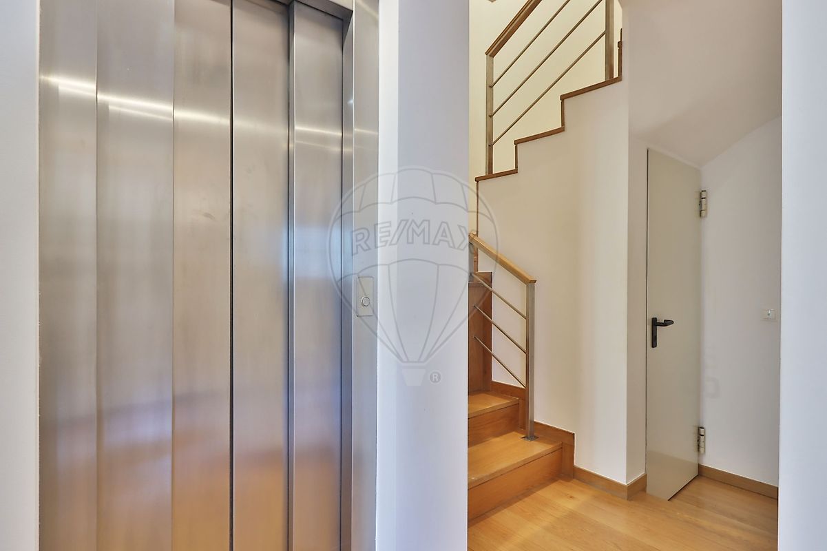 Apartamento T4 em Sintra (Santa Maria e São Miguel, São Martinho e São Pedro de Penaferrim) 21