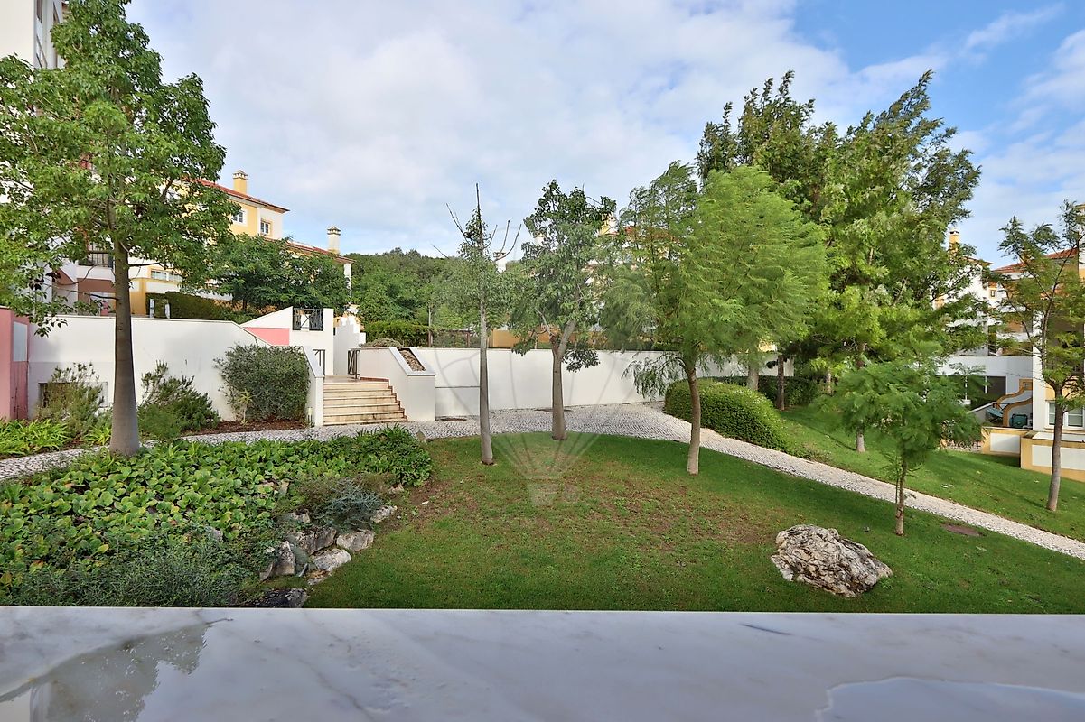 Apartamento T4 em Sintra (Santa Maria e São Miguel, São Martinho e São Pedro de Penaferrim) 17