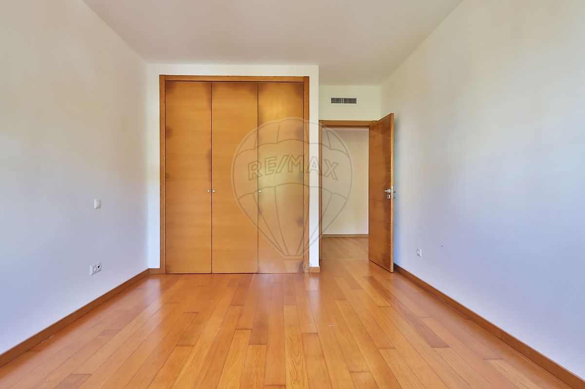 Apartamento T4 em Sintra (Santa Maria e São Miguel, São Martinho e São Pedro de Penaferrim) 32