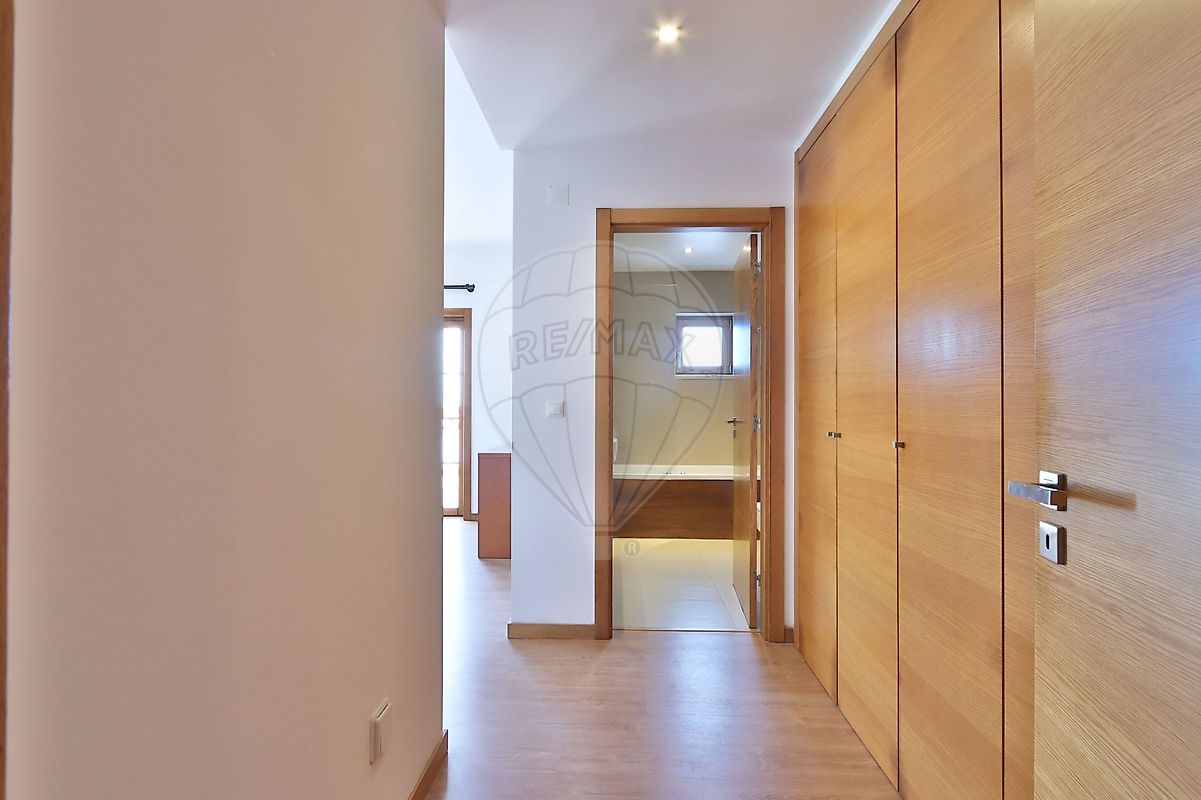 Apartamento T4 em Sintra (Santa Maria e São Miguel, São Martinho e São Pedro de Penaferrim) 26