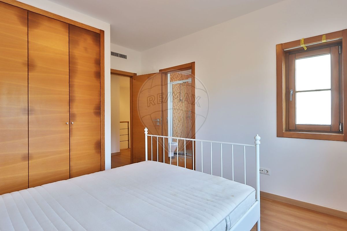Apartamento T4 em Sintra (Santa Maria e São Miguel, São Martinho e São Pedro de Penaferrim) 24