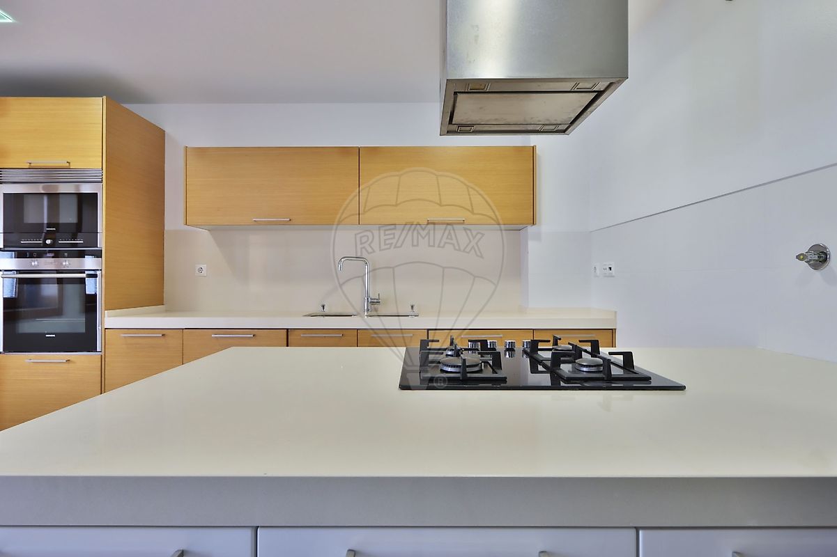 Apartamento T4 em Sintra (Santa Maria e São Miguel, São Martinho e São Pedro de Penaferrim) 15