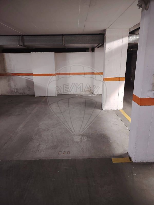 Garagem - Oeiras e São Julião da Barra, Paço de Arcos e Caxias, Oeiras, Lisboa