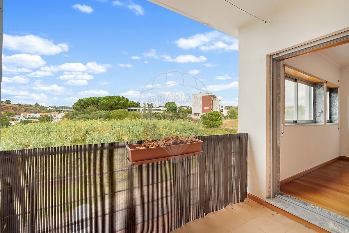 Apartamento T3 para arrendar em Oeiras